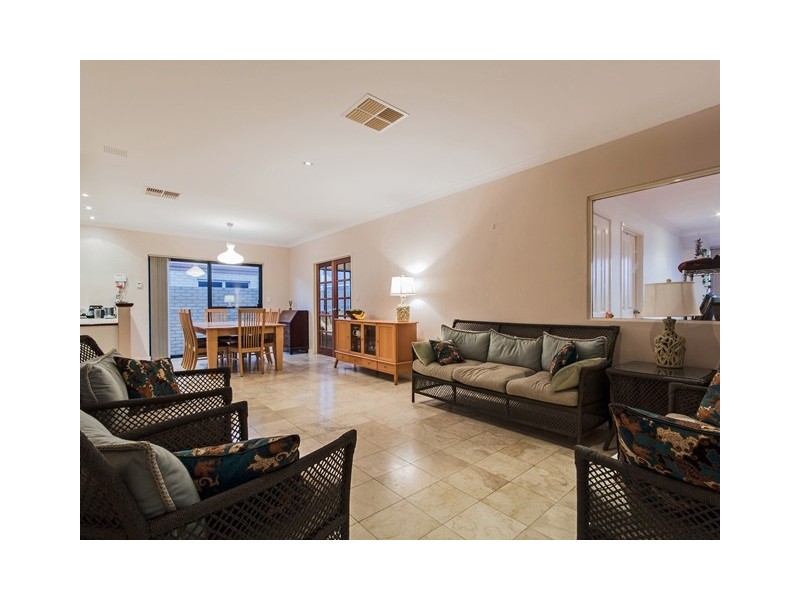 7 Paperbark Way, Wannanup WA 6210