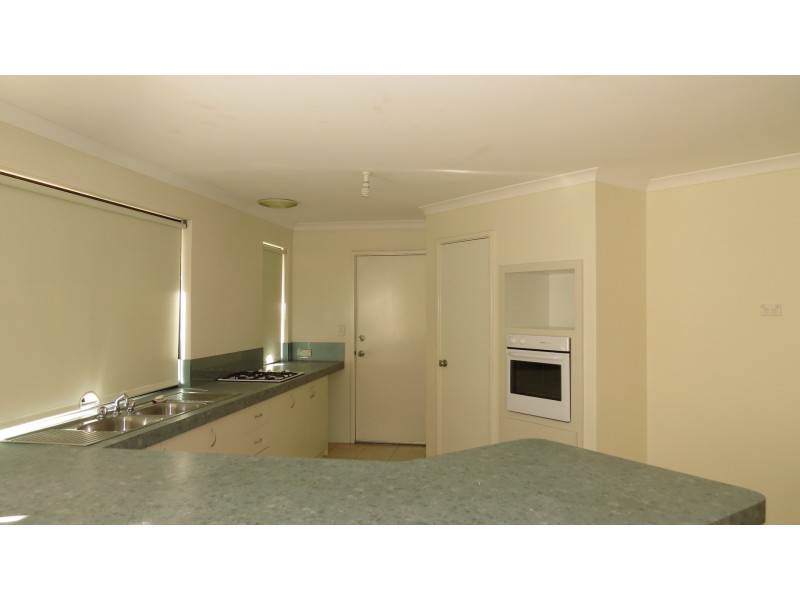 7 Columbus Street, Dudley Park WA 6210