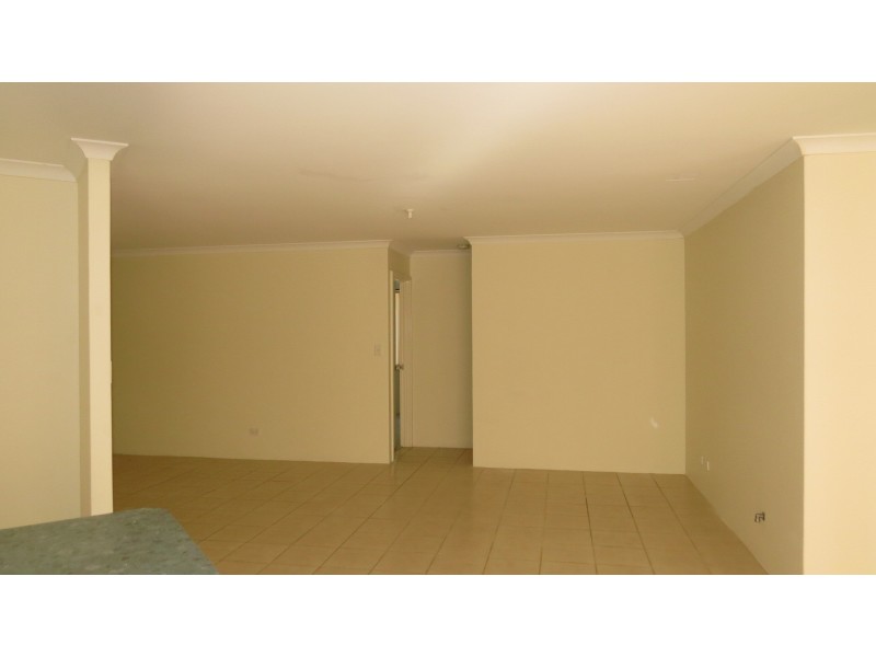 7 Columbus Street, Dudley Park WA 6210