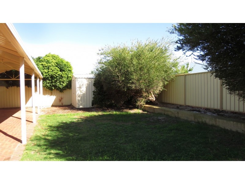 7 Columbus Street, Dudley Park WA 6210