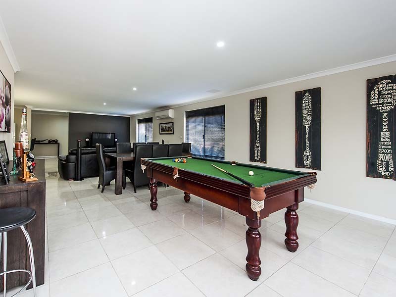 7 Loretta Parkway, Lakelands WA 6180