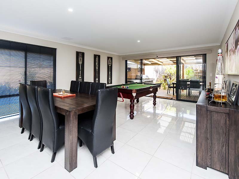 7 Loretta Parkway, Lakelands WA 6180