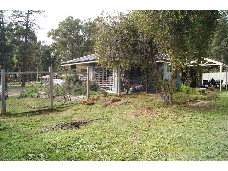 21 Mclarty Street, Dwellingup WA 6213