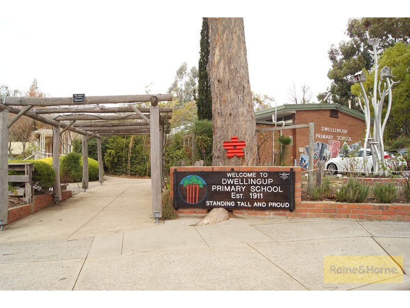 21 Mclarty Street, Dwellingup WA 6213