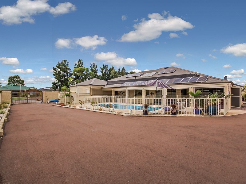 61 Country Rd, Pinjarra WA 6208