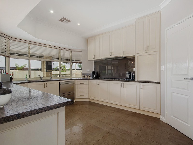 61 Country Rd, Pinjarra WA 6208