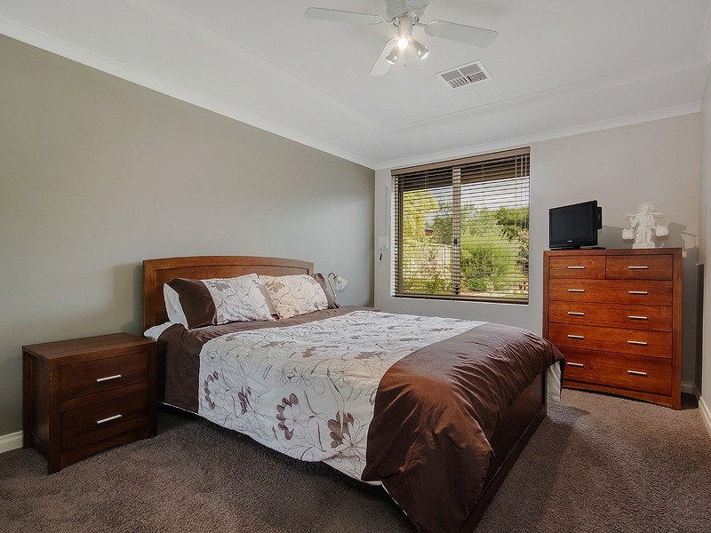 61 Country Rd, Pinjarra WA 6208