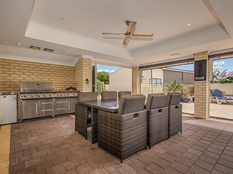 61 Country Rd, Pinjarra WA 6208