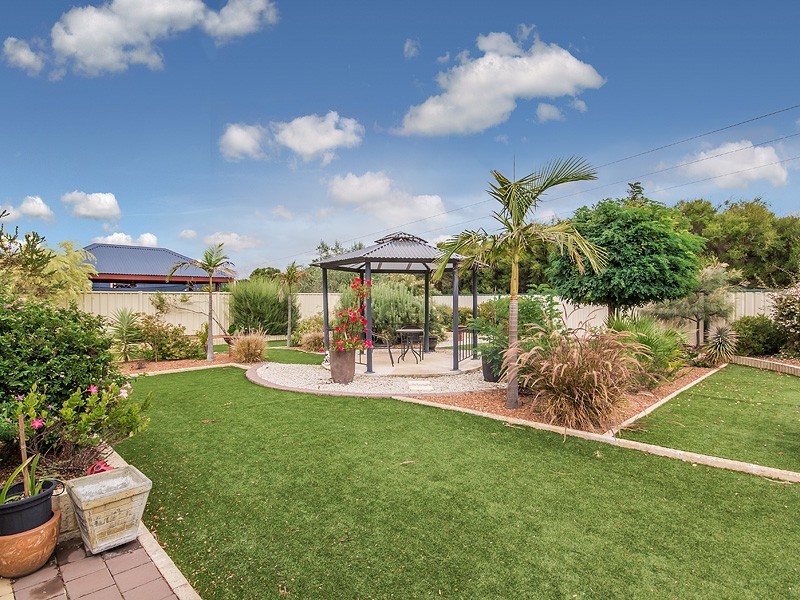 61 Country Rd, Pinjarra WA 6208