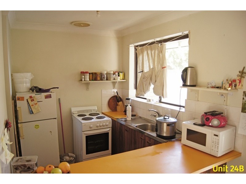 24 Lanyon Street, Mandurah WA 6210