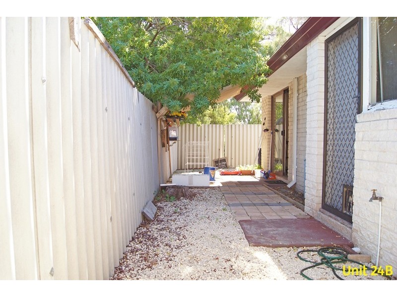 24 Lanyon Street, Mandurah WA 6210