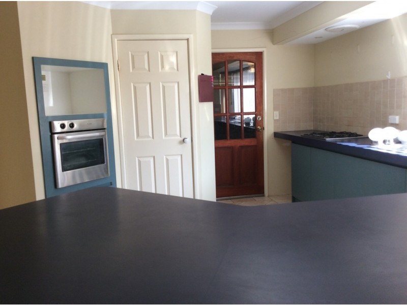 159 Peelwood Parade, Halls Head WA 6210