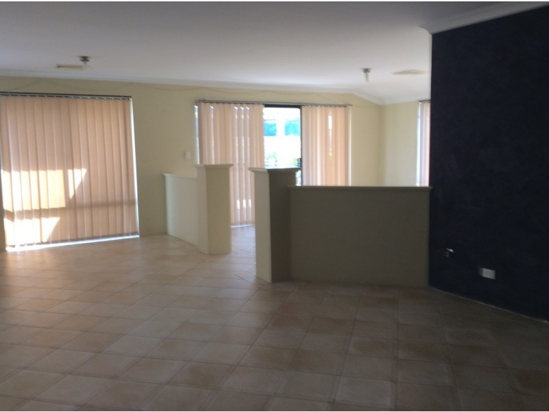 159 Peelwood Parade, Halls Head WA 6210