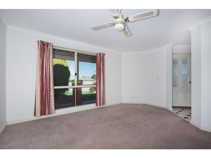 6 Chennile Vista, Halls Head WA 6210