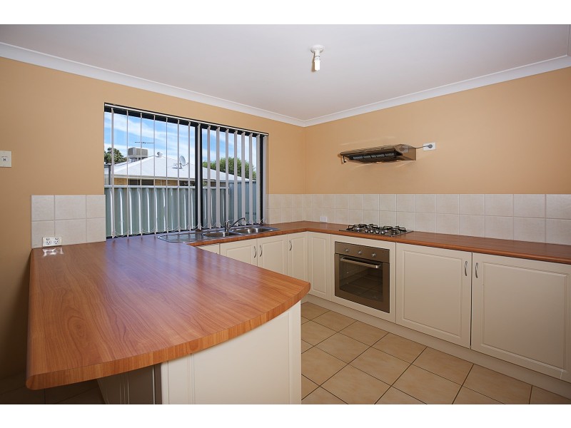 21/70 Waldron Boulevard, Greenfields WA 6210