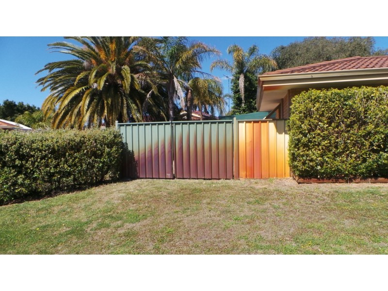 10 Foster Street, Coodanup WA 6210