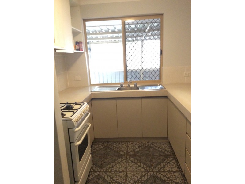 10 Foster Street, Coodanup WA 6210