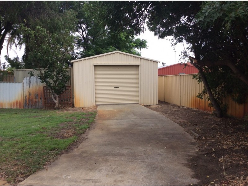 10 Foster Street, Coodanup WA 6210