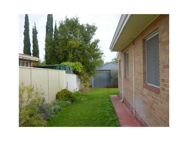 49 Leslie Street, Dudley Park WA 6210