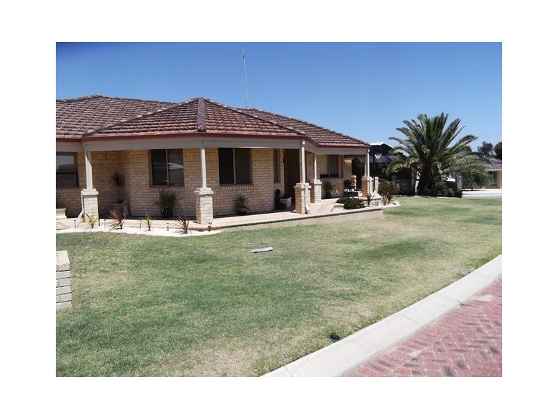 4 Capricorn Mews, Halls Head WA 6210
