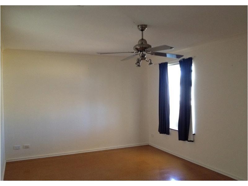 4 Capricorn Mews, Halls Head WA 6210