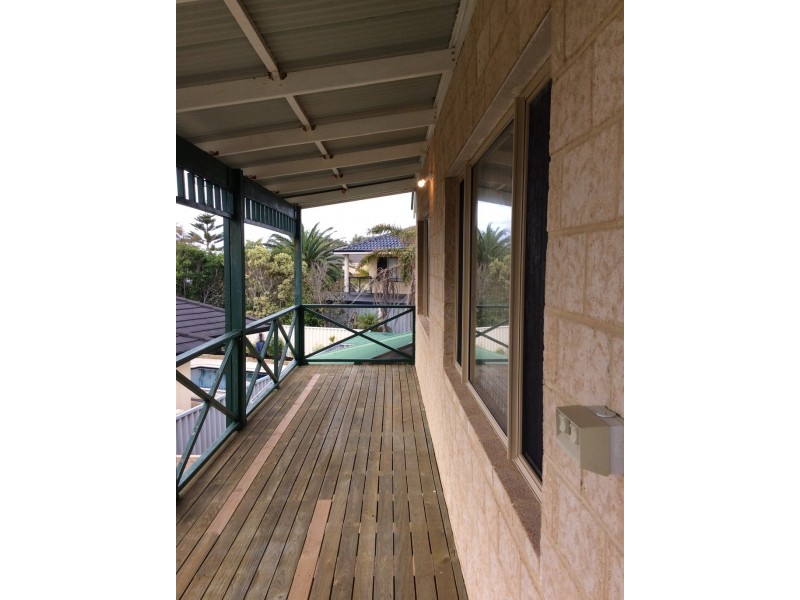 1 Bight Court, San Remo WA 6210