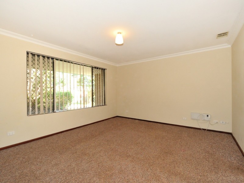 4 Evandale Street, Dudley Park WA 6210