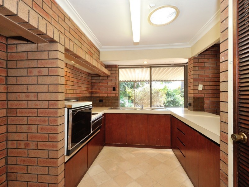 4 Evandale Street, Dudley Park WA 6210