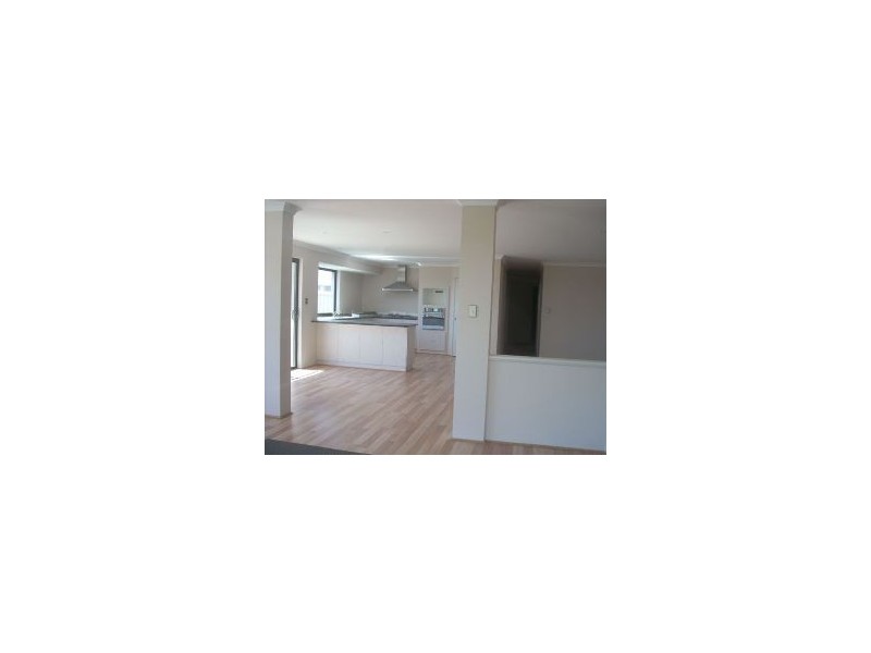 29 Indiana Parade, Singleton WA 6175