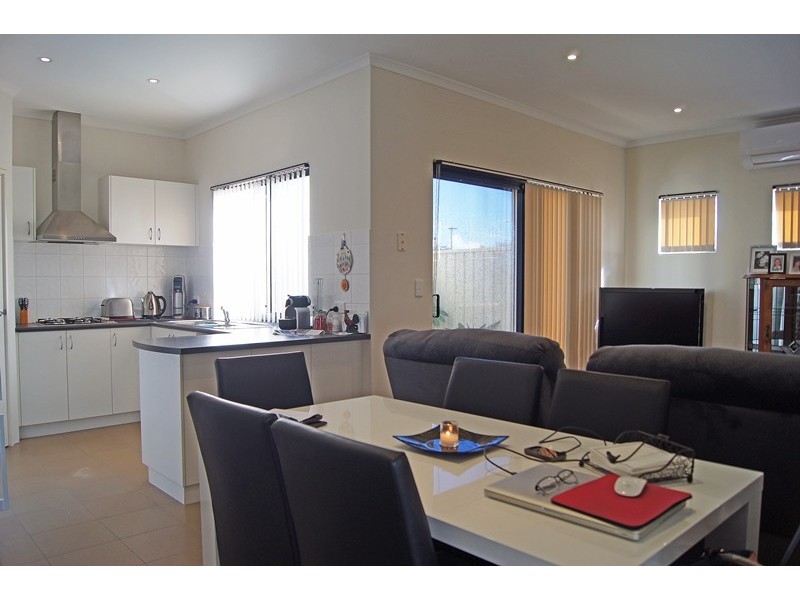 4/20 Lanyon Street, Mandurah WA 6210