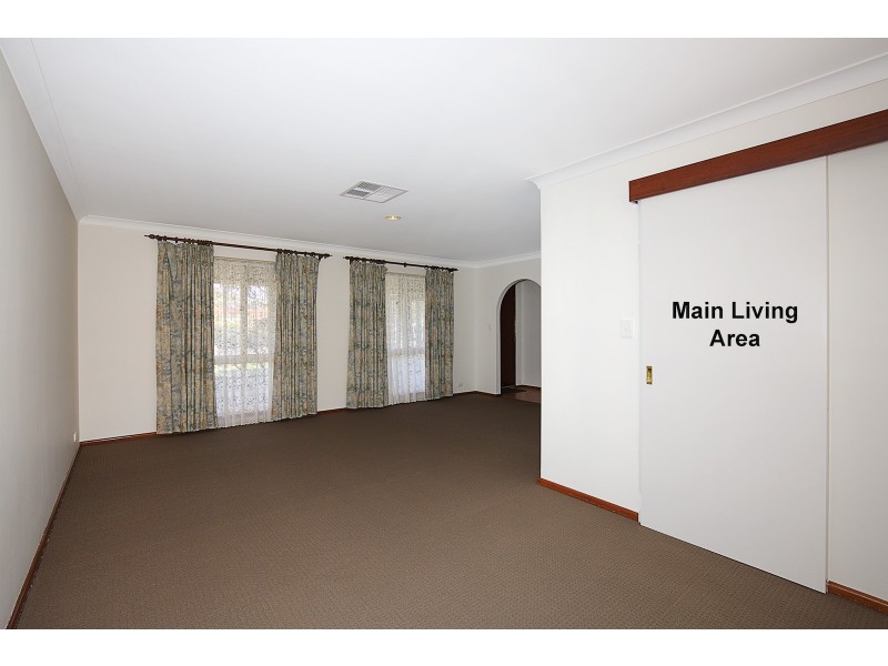 8 Sandalwood Pde, Halls Head WA 6210