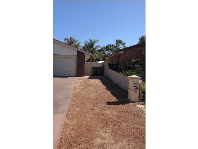 19 Glencoe Parade, Halls Head WA 6210