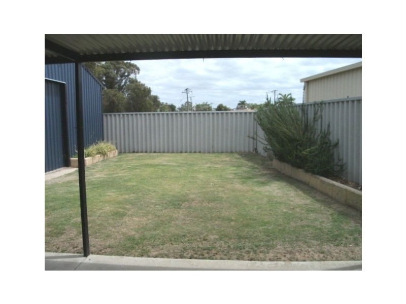 8 Moran Road, Greenfields WA 6210
