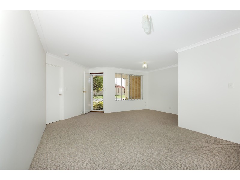 8 Colville Street, Waikiki WA 6169