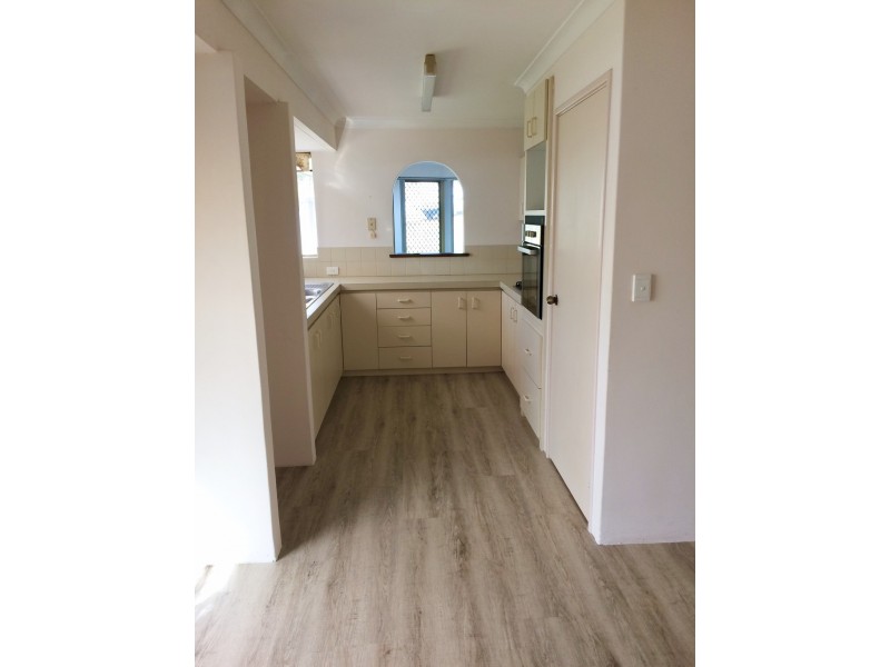 2A Grange Court, Halls Head WA 6210