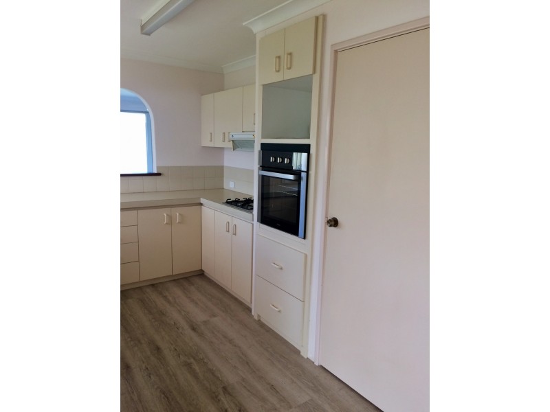 2A Grange Court, Halls Head WA 6210