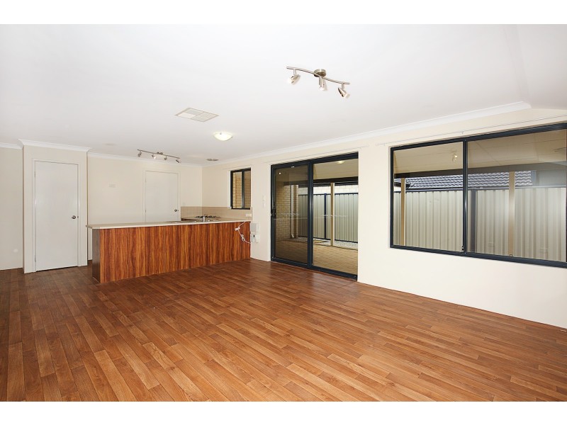 20 Sugarbush Way, Meadow Springs WA 6210