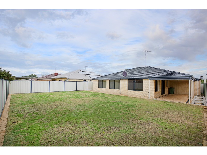 20 Sugarbush Way, Meadow Springs WA 6210