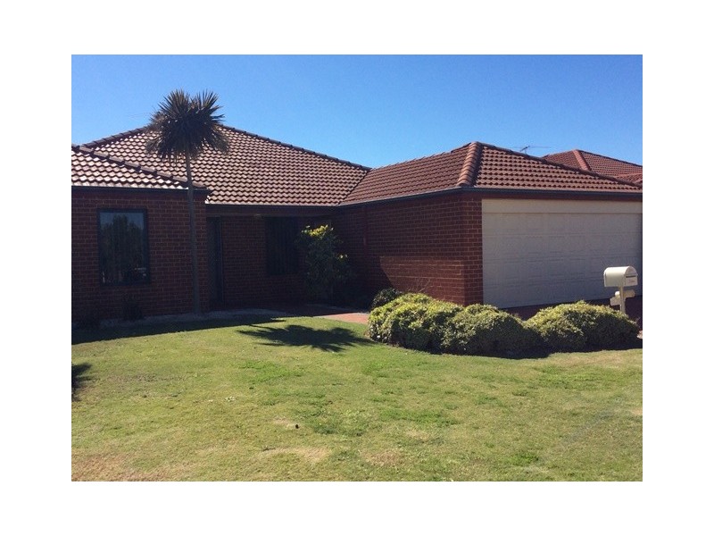 10 Whitehaven Avenue, Secret Harbour WA 6173