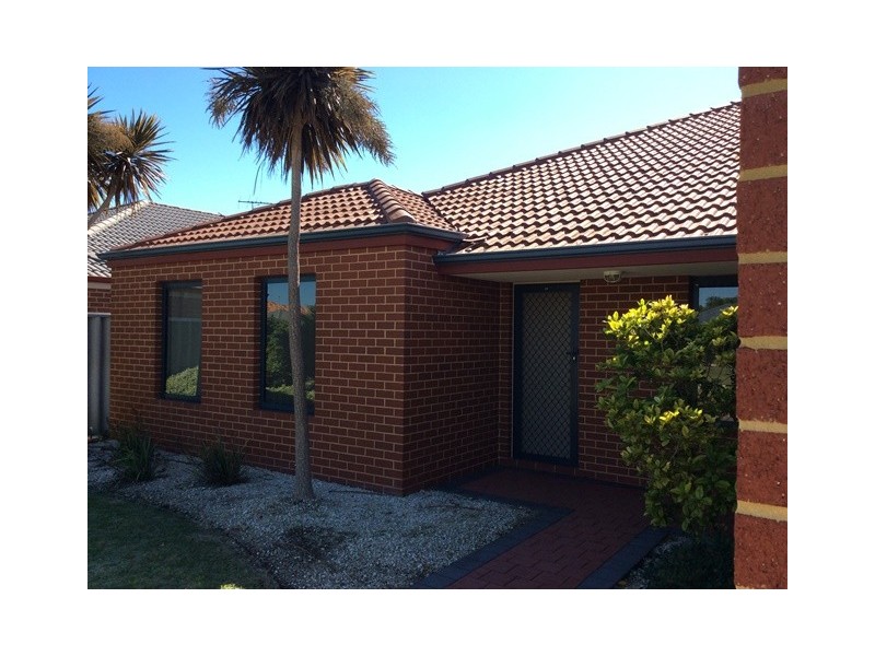 10 Whitehaven Avenue, Secret Harbour WA 6173