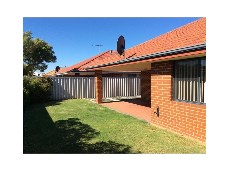 10 Whitehaven Avenue, Secret Harbour WA 6173