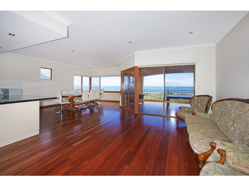 60 Ronsard Drive, San Remo WA 6210