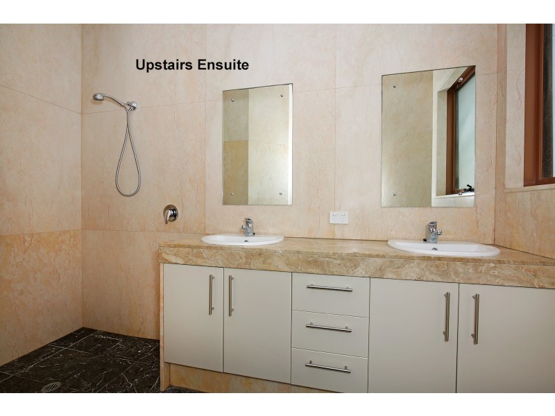 60 Ronsard Drive, San Remo WA 6210