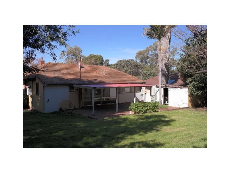 30 Brownell Crescent, Medina WA 6167