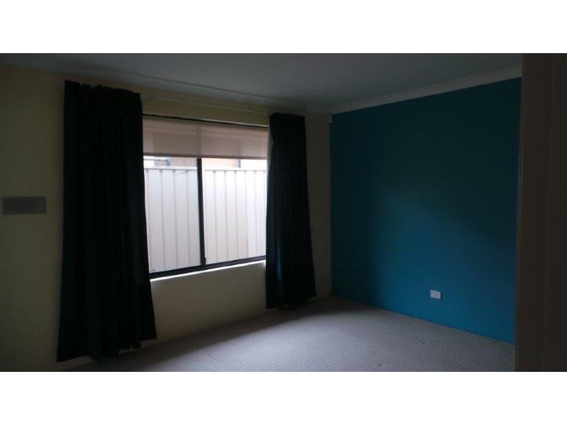 24 Daydream Plaza, Halls Head WA 6210