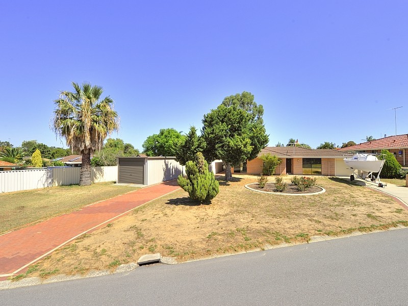 15 Satinash Rtt, Halls Head WA 6210