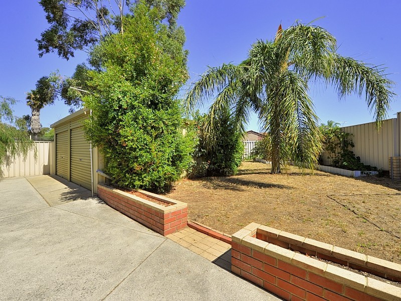 15 Satinash Rtt, Halls Head WA 6210