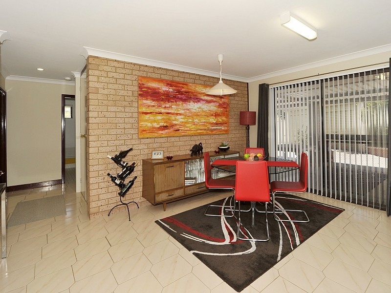 15 Satinash Rtt, Halls Head WA 6210