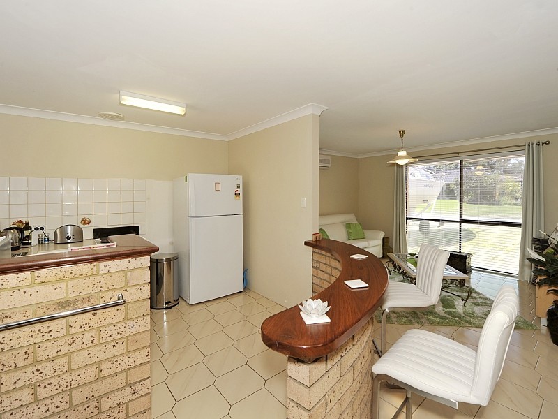 15 Satinash Rtt, Halls Head WA 6210