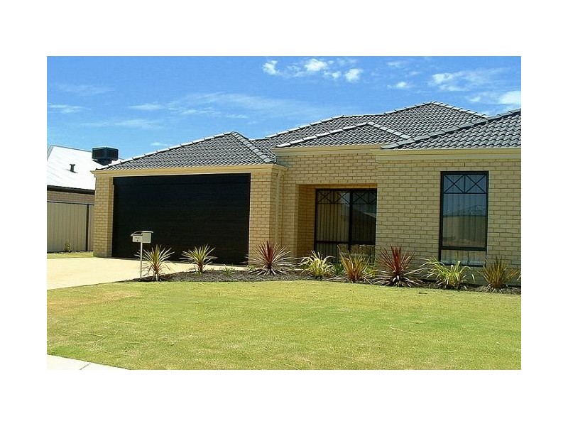 6 Sandbridge Way, Meadow Springs WA 6210